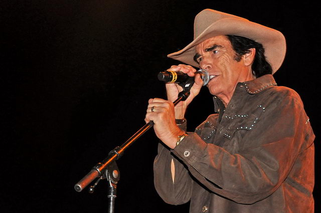 Country   043.jpg